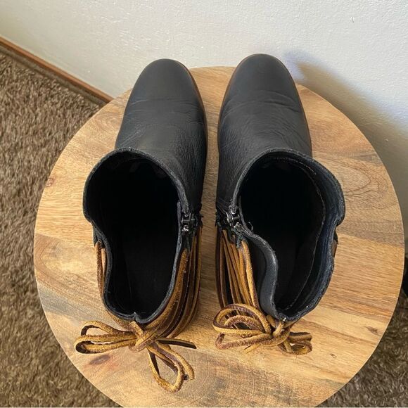 Korks Belaya Black Leather Lace Tie Up Ankle Boots - Picture 9 of 14